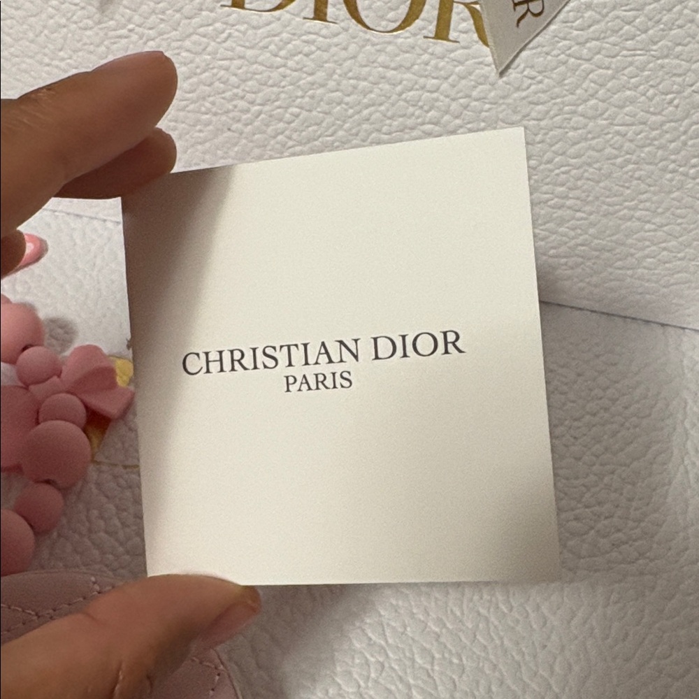 Dior Pink Gift Set - Picture 9 of 11